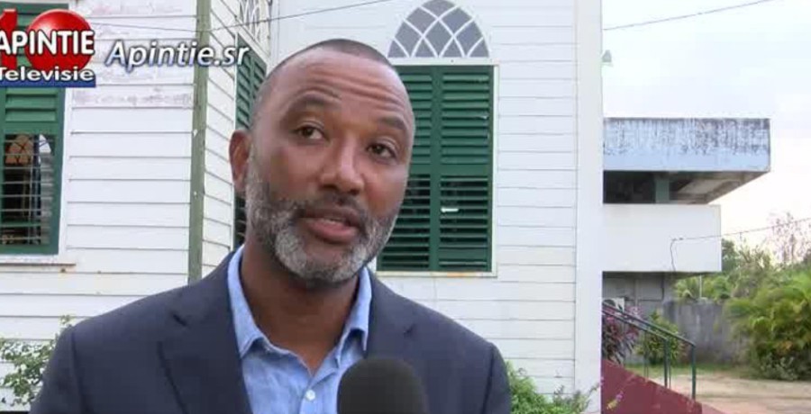 Garry Pigot over prostaatkanker op de Surinaamse TV