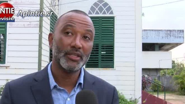 Garry Pigot over prostaatkanker op de Surinaamse TV